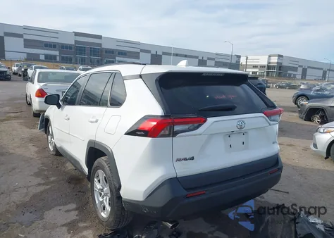 2020 Toyota Rav4 Xle z USA, uszkodzony, nr VIN 2T3W1RFVXLW096573